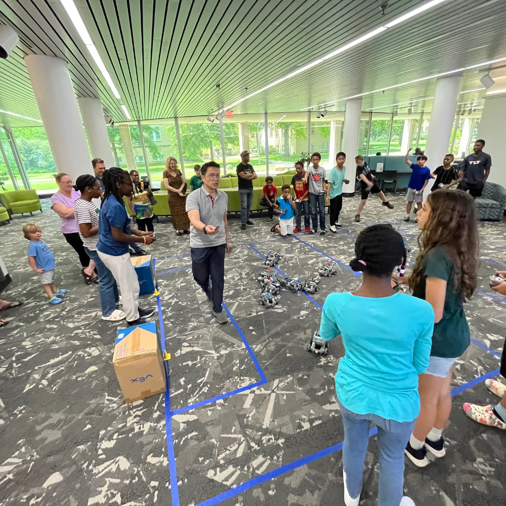 BEAR – BUSINESS ENGINEERING AI & ROBOTICS SPONSOR IMPACT PROGRAM